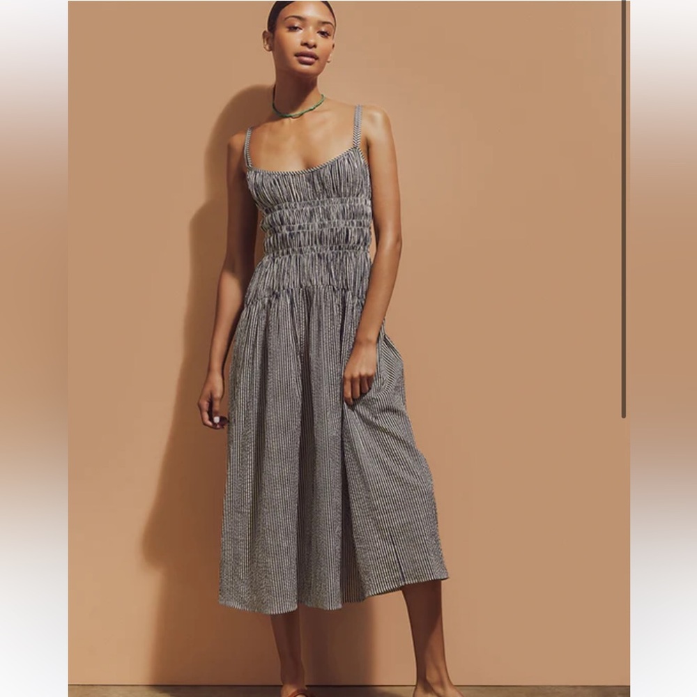 XXS but fits a size 0/2 or traditional XS.